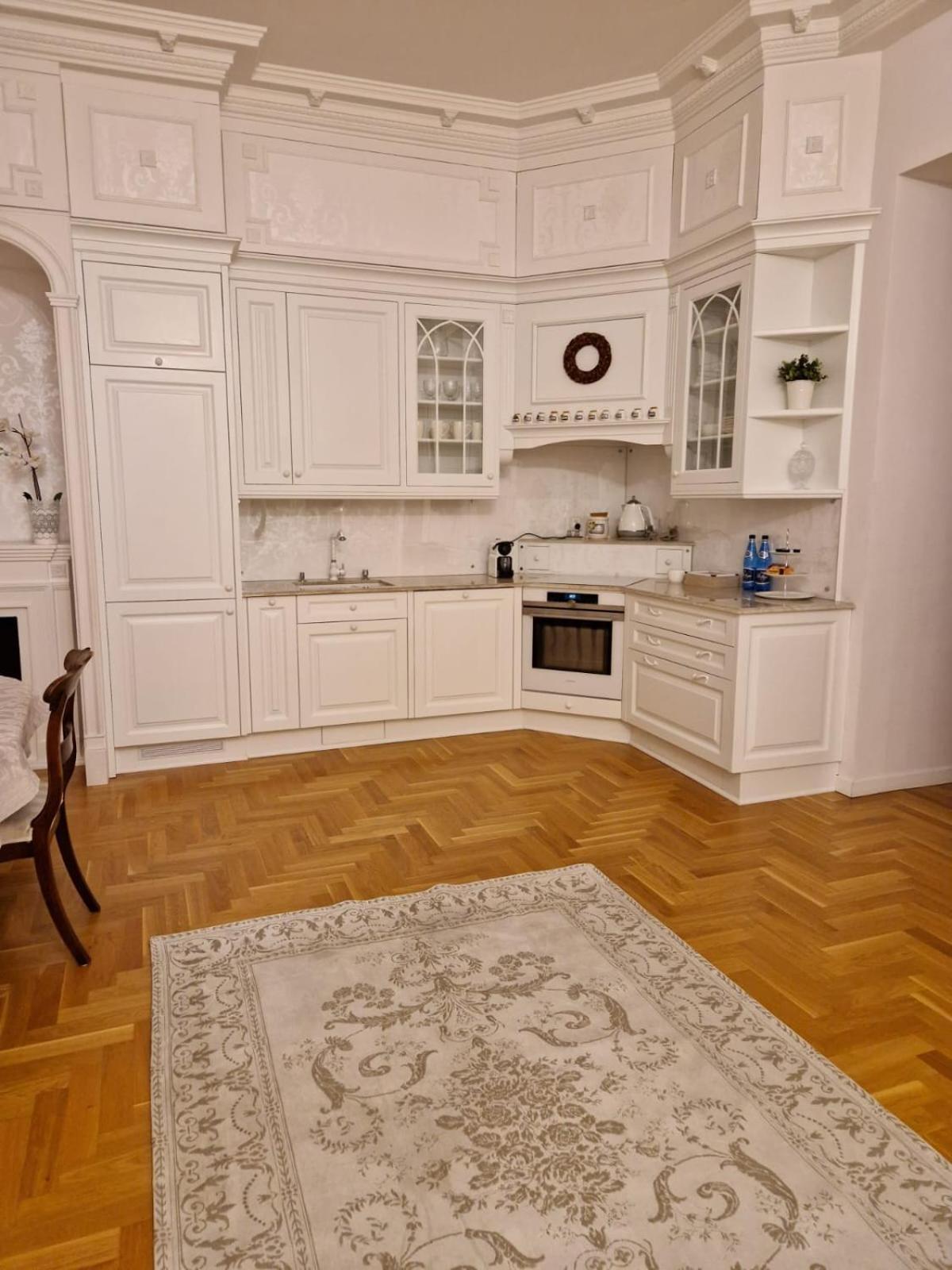Апартаменти Luxury Living Kopernik Варшава Екстер'єр фото